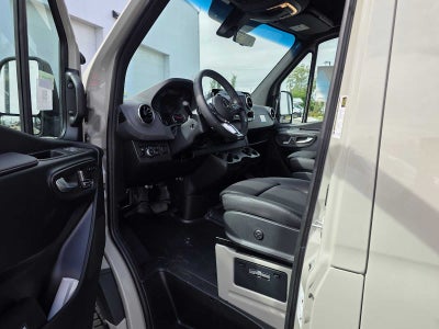 2026 Mercedes-Benz Sprinter Passenger Van 2500 Standard Roof I4 Diesel HO 144 AWD