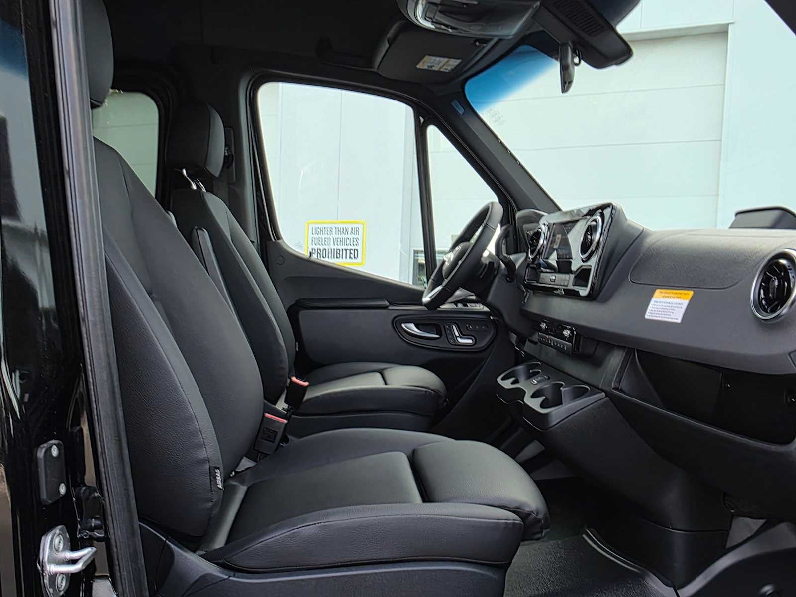 2026 Mercedes-Benz Sprinter Passenger 2500 Standard Roof I4 Diesel HO 144 AWD