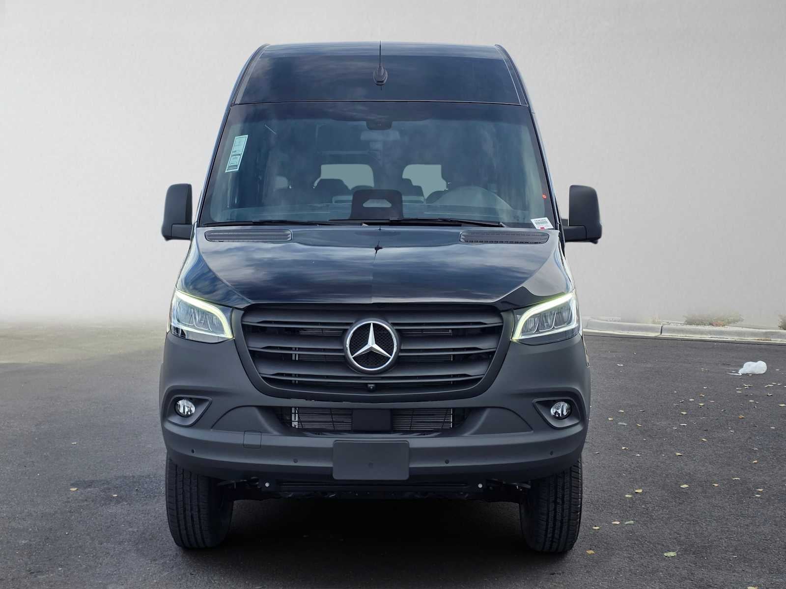 2026 Mercedes-Benz Sprinter Passenger 2500 Standard Roof I4 Diesel HO 144 AWD