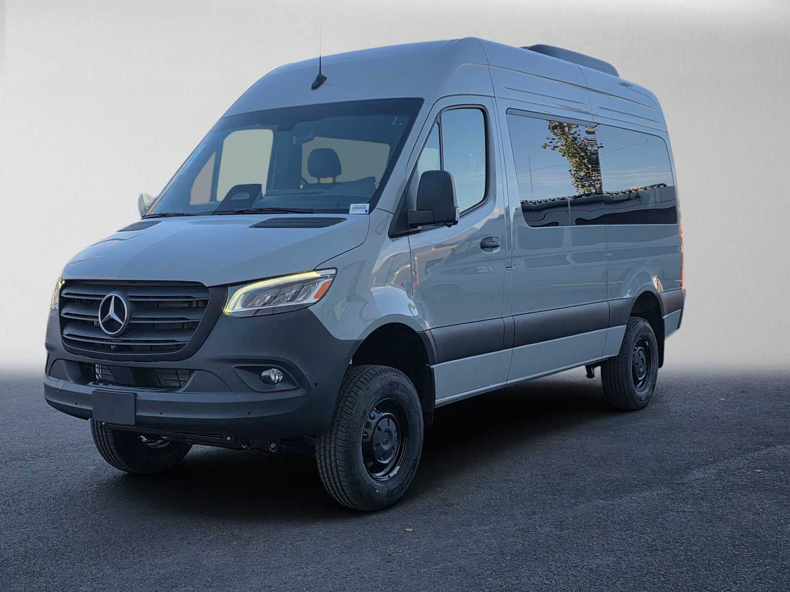 2026 Mercedes-Benz Sprinter Passenger 2500 Standard Roof I4 Diesel HO 144 AWD