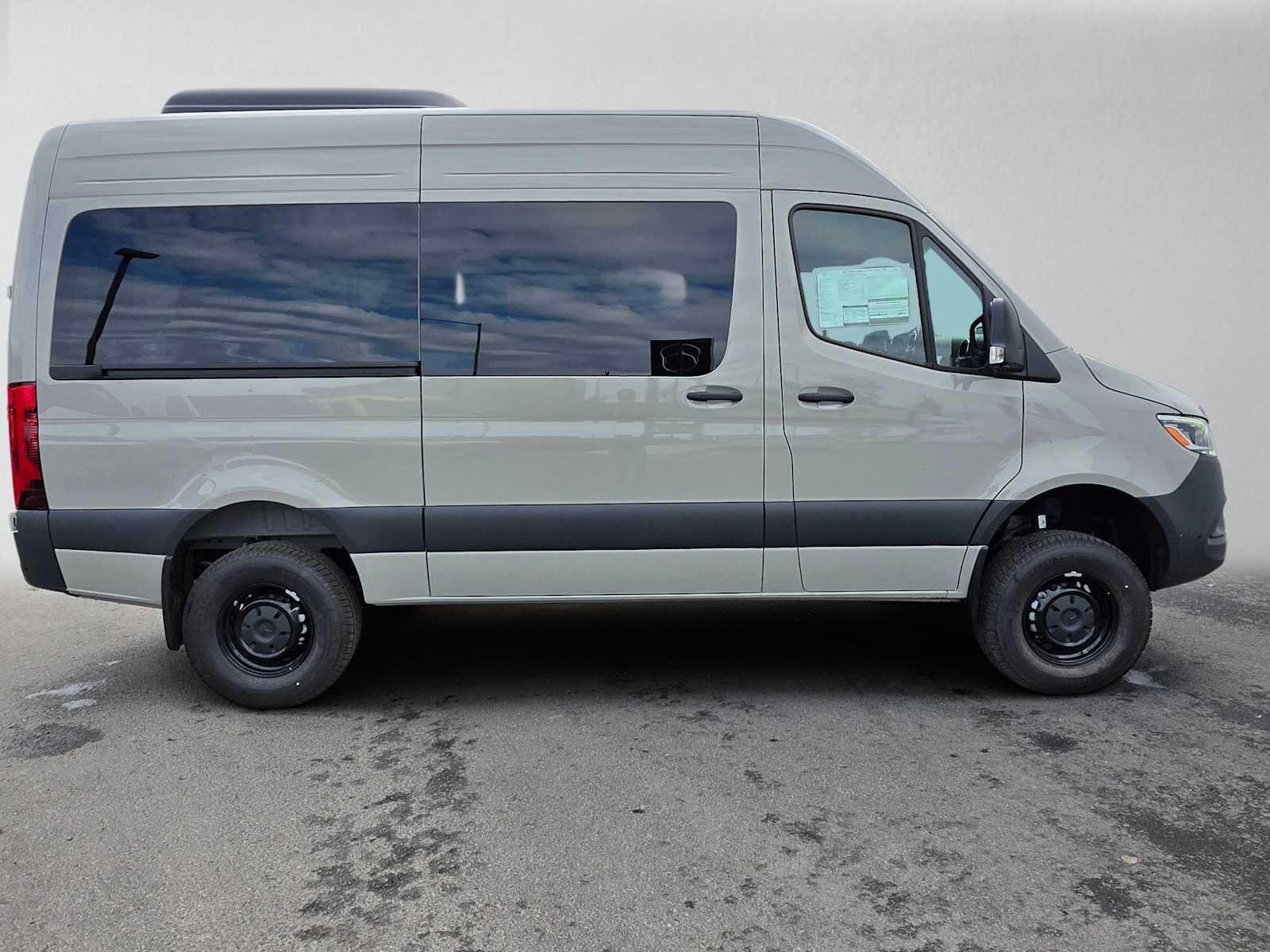 2026 Mercedes-Benz Sprinter Passenger Van 2500 Standard Roof I4 Diesel HO 144 AWD