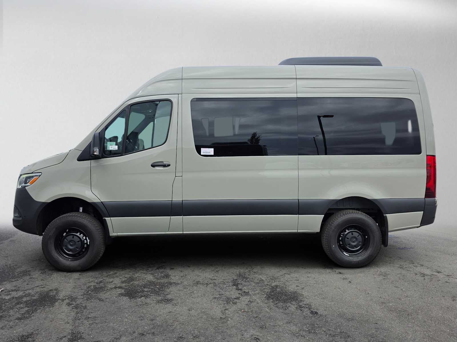 2026 Mercedes-Benz Sprinter Passenger Van 2500 Standard Roof I4 Diesel HO 144 AWD