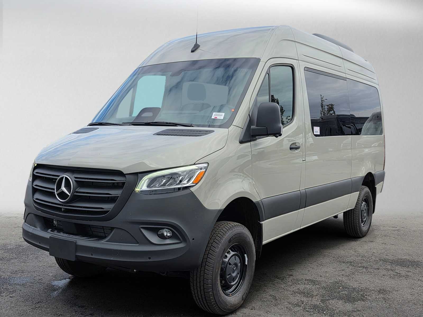 2026 Mercedes-Benz Sprinter Passenger Van 2500 Standard Roof I4 Diesel HO 144 AWD