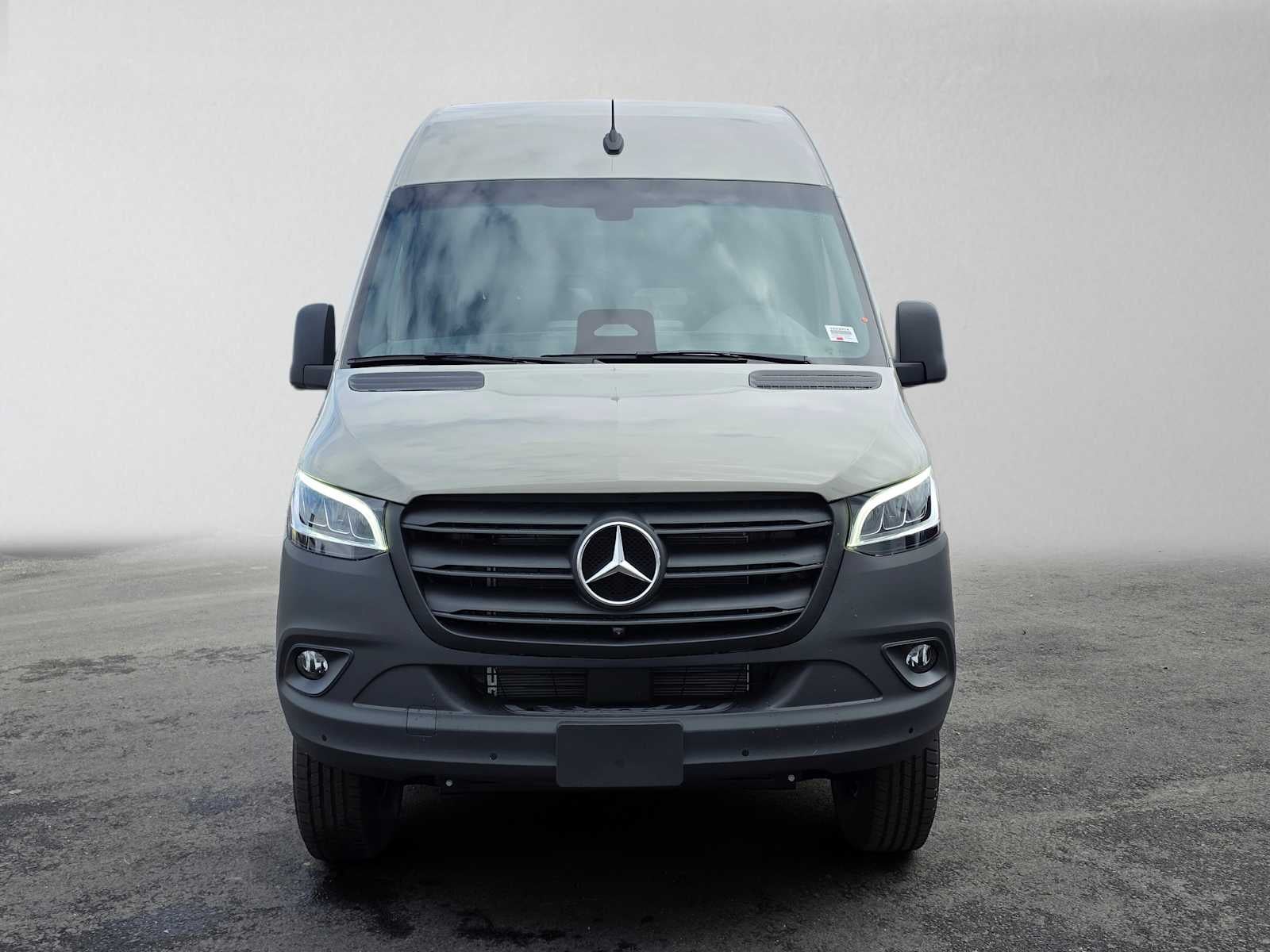 2026 Mercedes-Benz Sprinter Passenger Van 2500 Standard Roof I4 Diesel HO 144 AWD