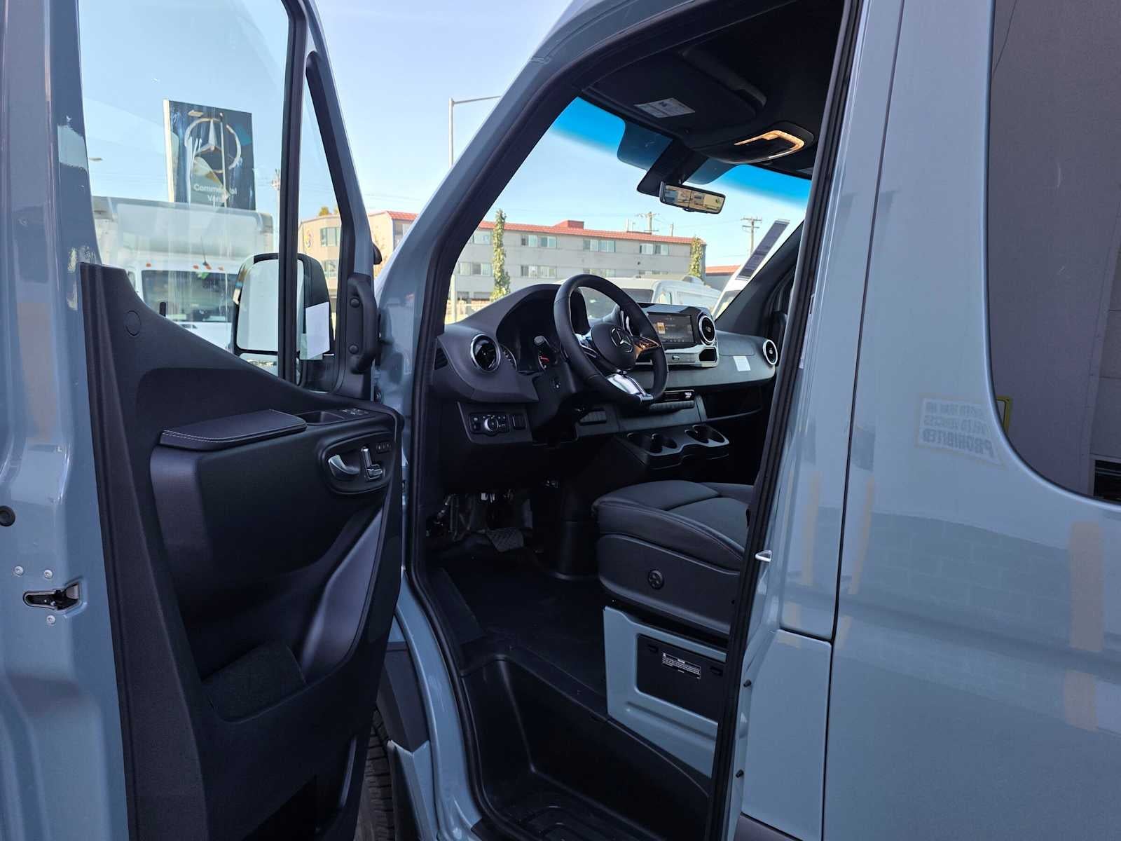 2026 Mercedes-Benz Sprinter Passenger 2500 Standard Roof I4 Diesel HO 144 AWD