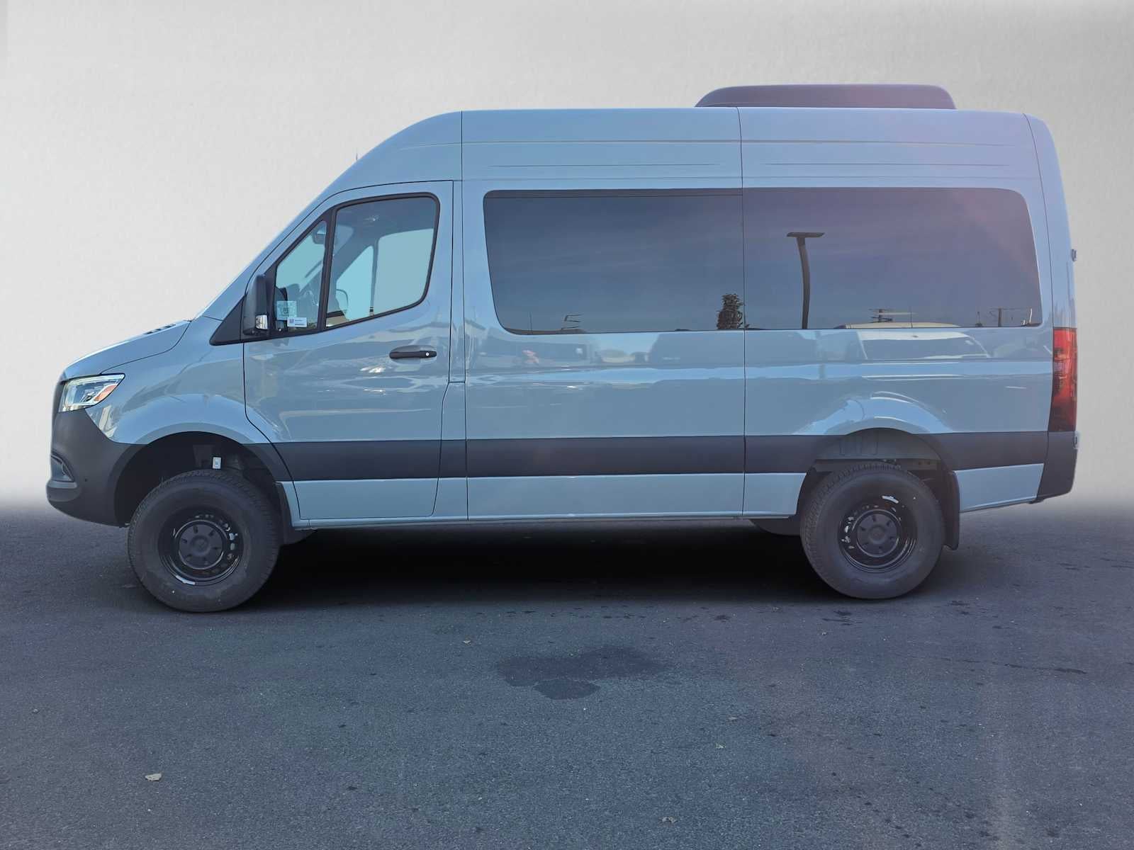 2026 Mercedes-Benz Sprinter Passenger 2500 Standard Roof I4 Diesel HO 144 AWD