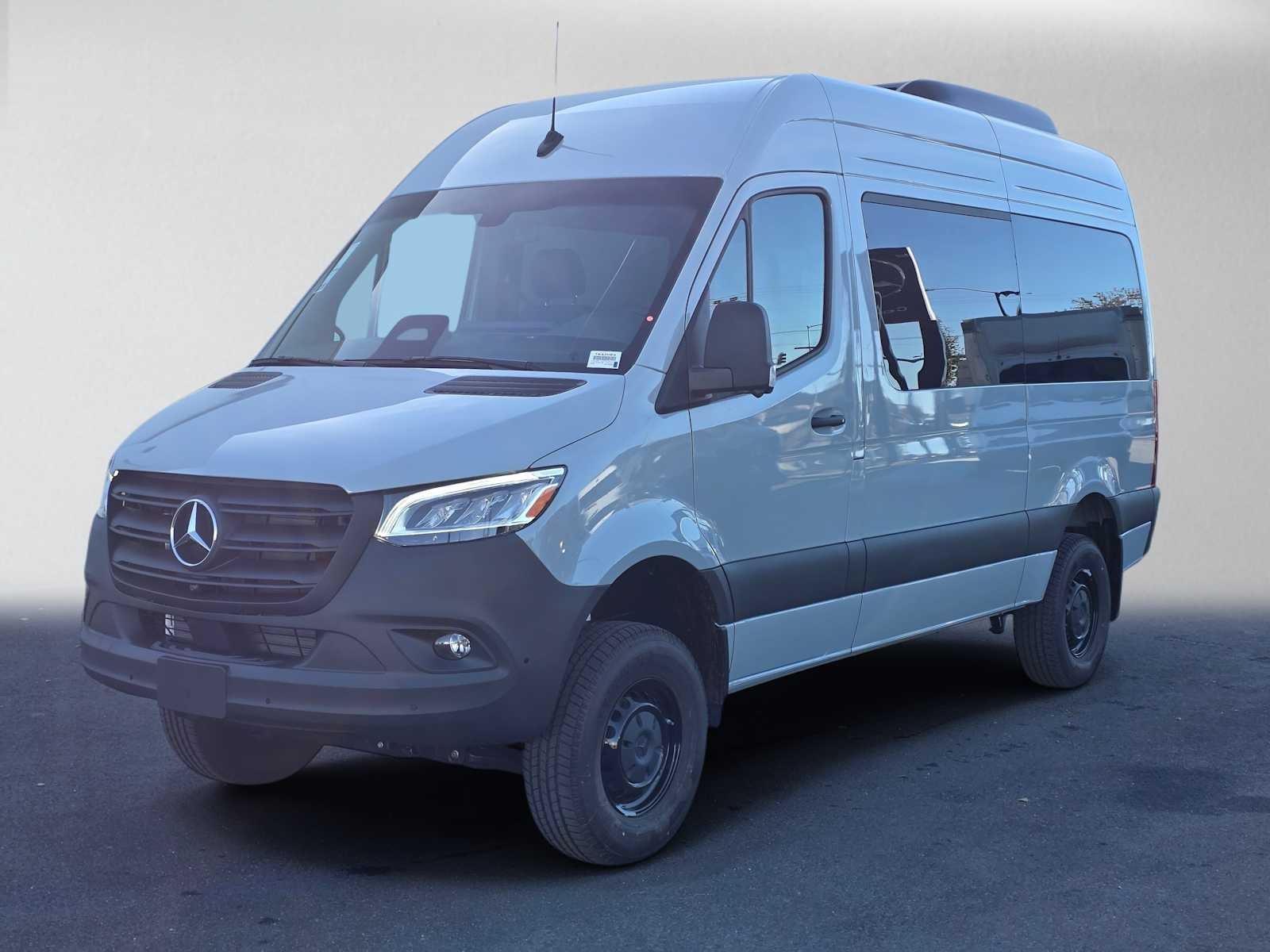 2026 Mercedes-Benz Sprinter Passenger 2500 Standard Roof I4 Diesel HO 144 AWD