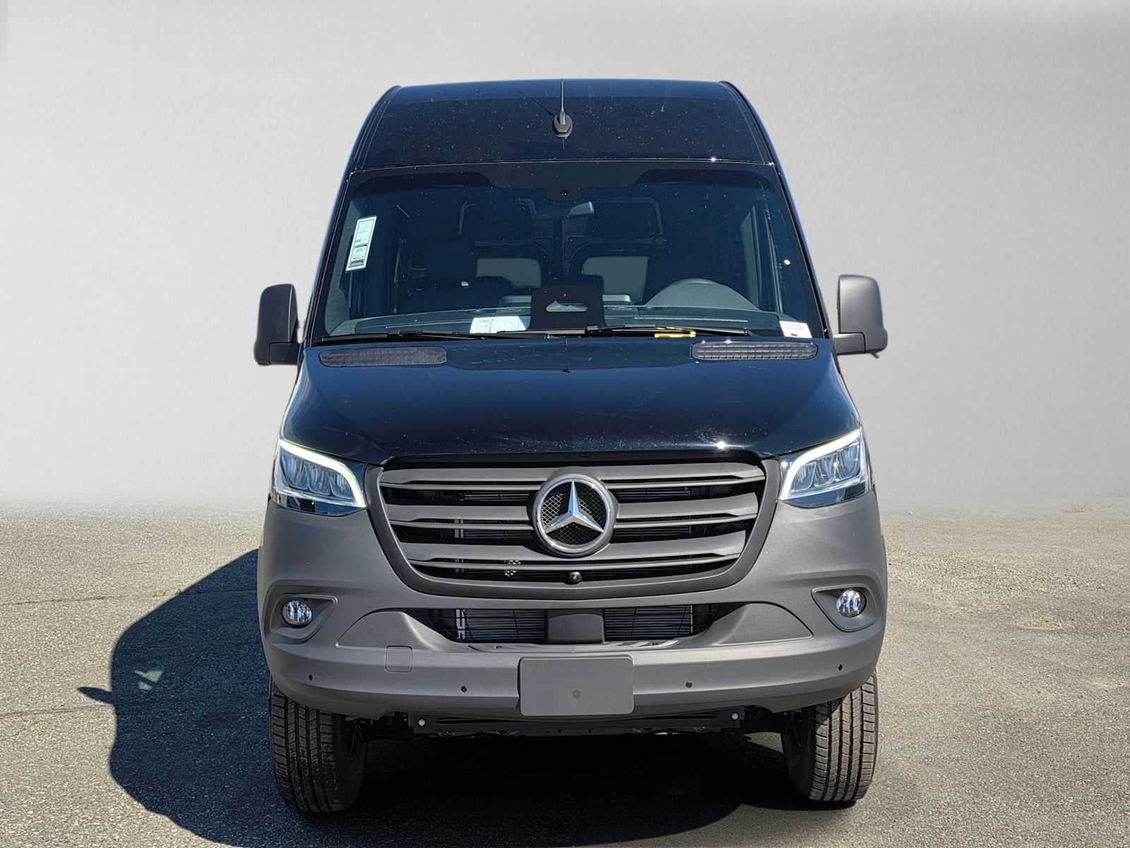 2026 Mercedes-Benz Sprinter Passenger Van 2500 Standard Roof I4 Diesel HO 144 AWD