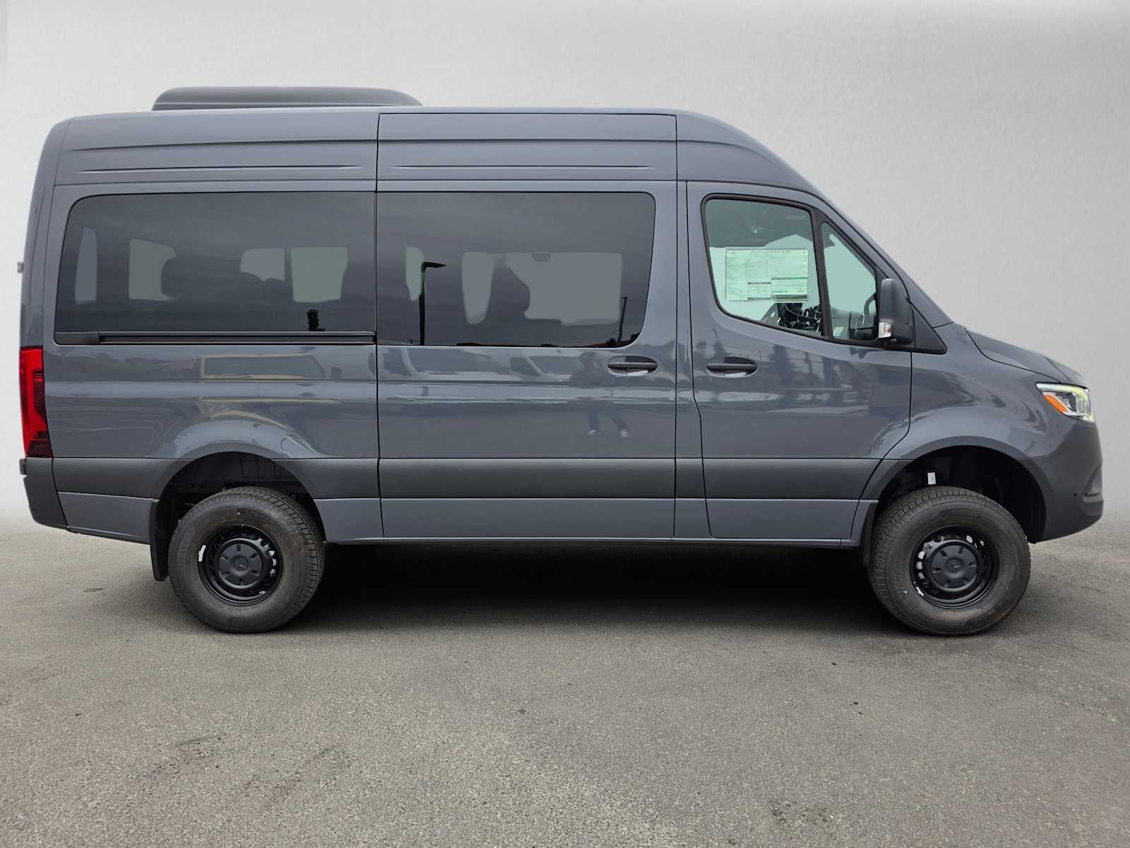 2026 Mercedes-Benz Sprinter Passenger Van 2500 Standard Roof I4 Diesel HO 144 AWD
