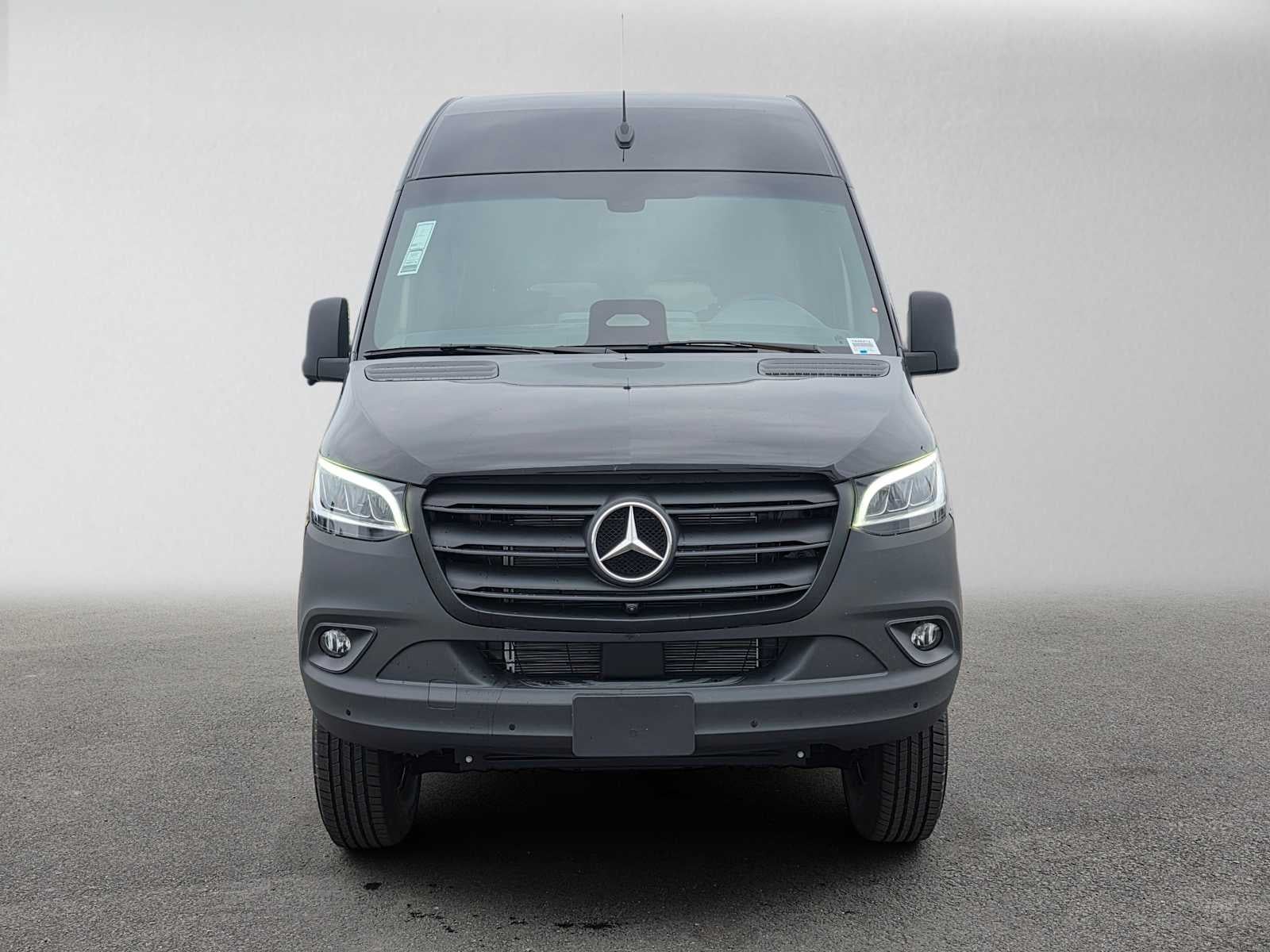 2026 Mercedes-Benz Sprinter Passenger Van 2500 Standard Roof I4 Diesel HO 144 AWD