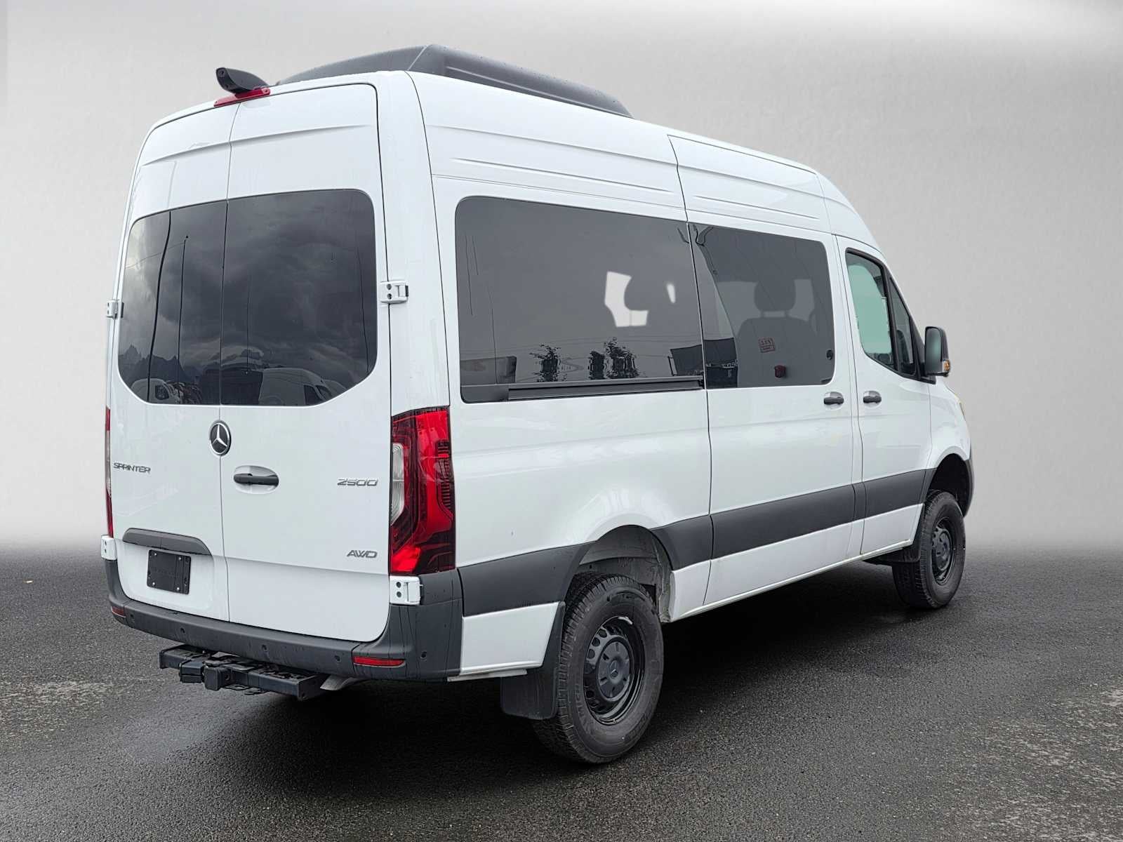2026 Mercedes-Benz Sprinter Passenger 2500 Standard Roof I4 Diesel HO 144 AWD