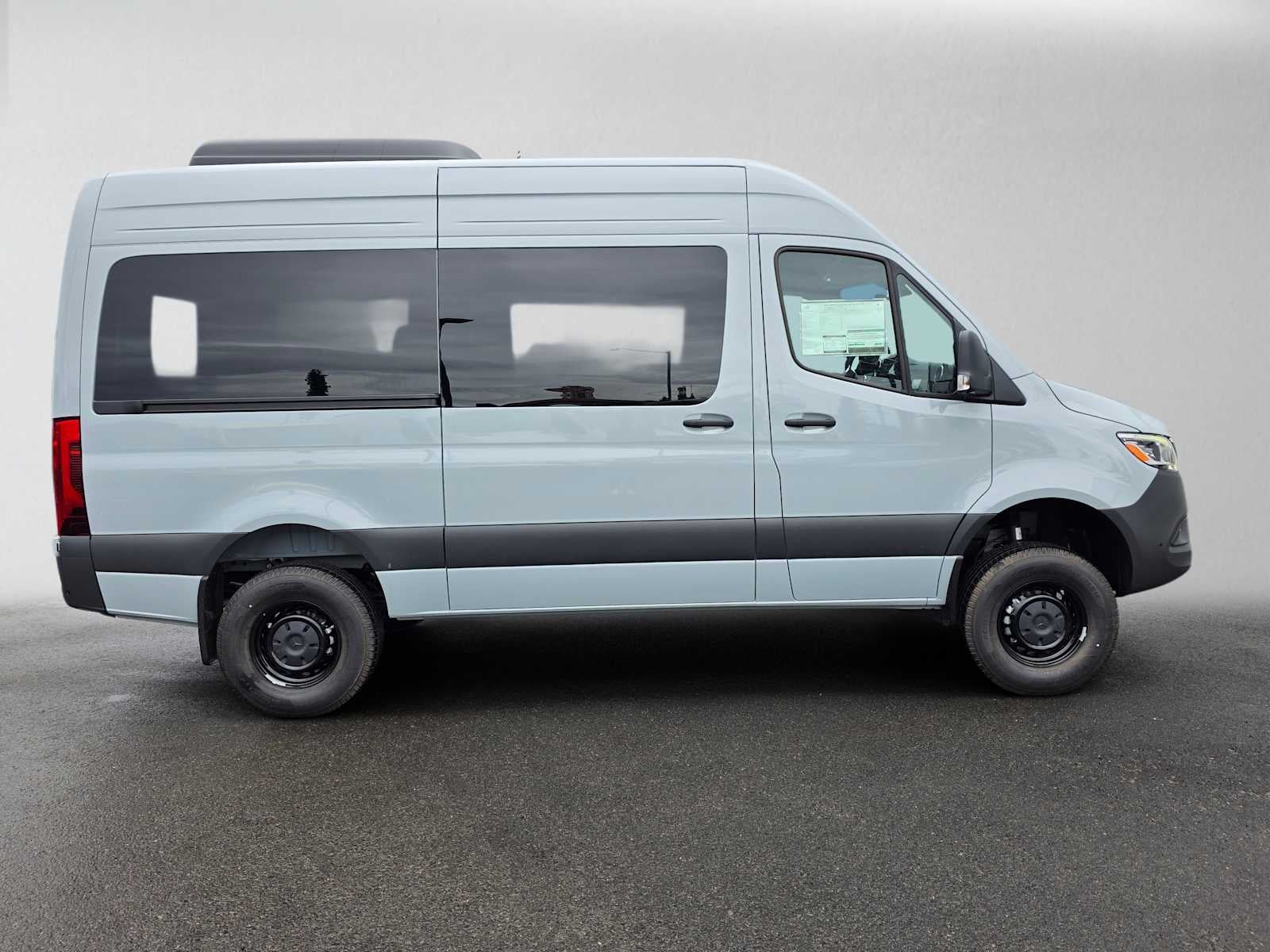 2026 Mercedes-Benz Sprinter Passenger Van 2500 Standard Roof I4 Diesel HO 144 AWD