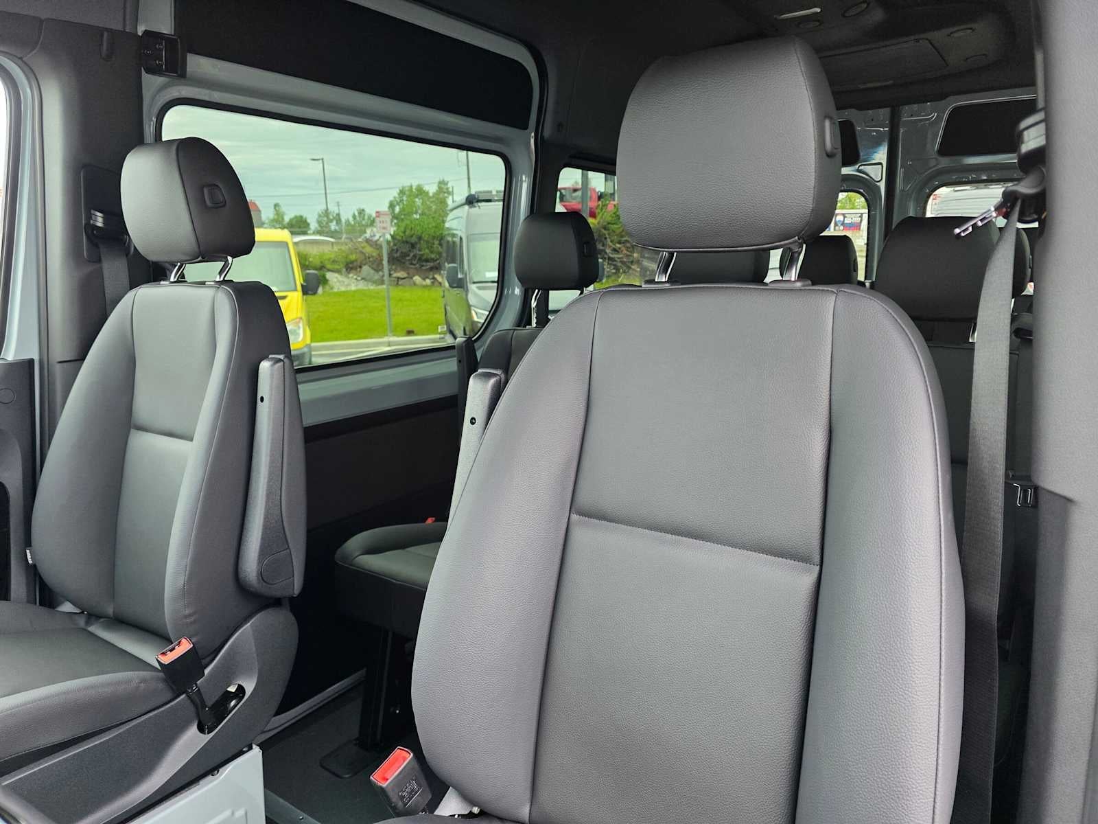 2026 Mercedes-Benz Sprinter Passenger Van 2500 Standard Roof I4 Diesel HO 144 AWD