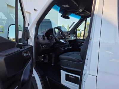 2026 Mercedes-Benz Sprinter Passenger 2500 Standard Roof I4 Diesel HO 144 AWD
