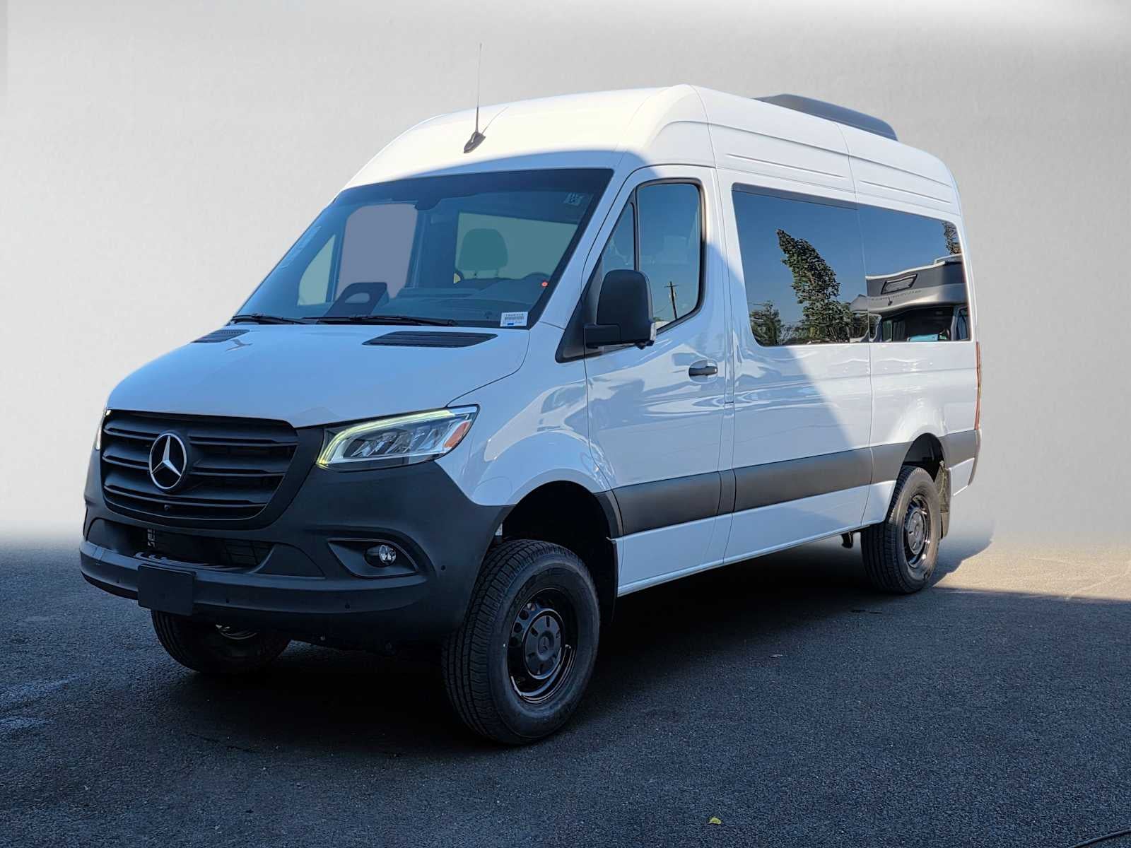 2026 Mercedes-Benz Sprinter Passenger 2500 Standard Roof I4 Diesel HO 144 AWD