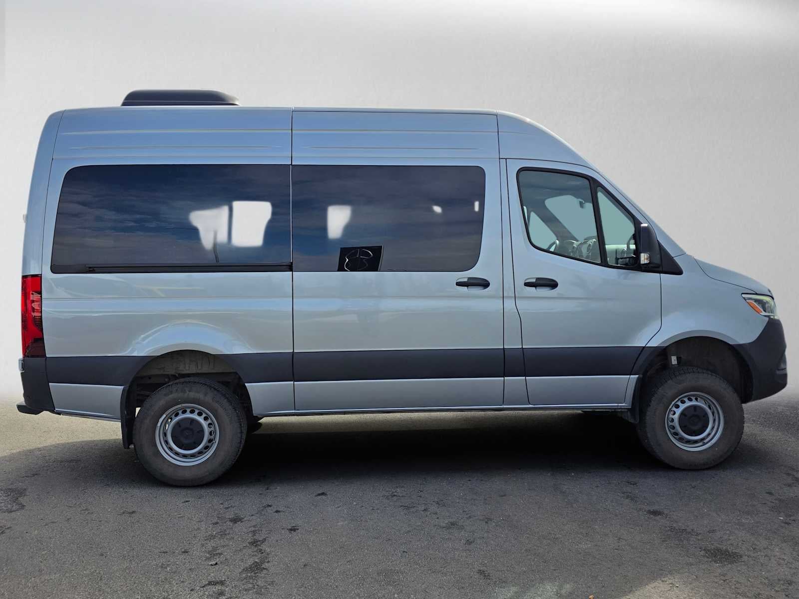 2026 Mercedes-Benz Sprinter Passenger Van 2500 Standard Roof I4 Diesel HO 144 AWD