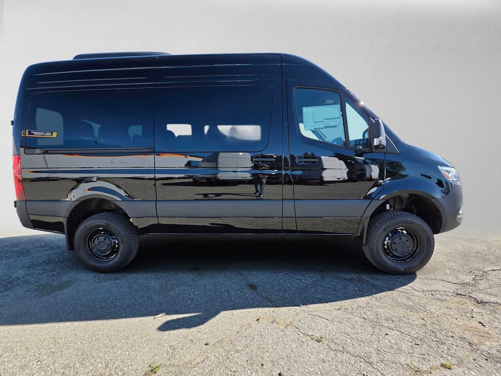 2026 Mercedes-Benz Sprinter Passenger Van 2500 Standard Roof I4 Diesel HO 144 AWD