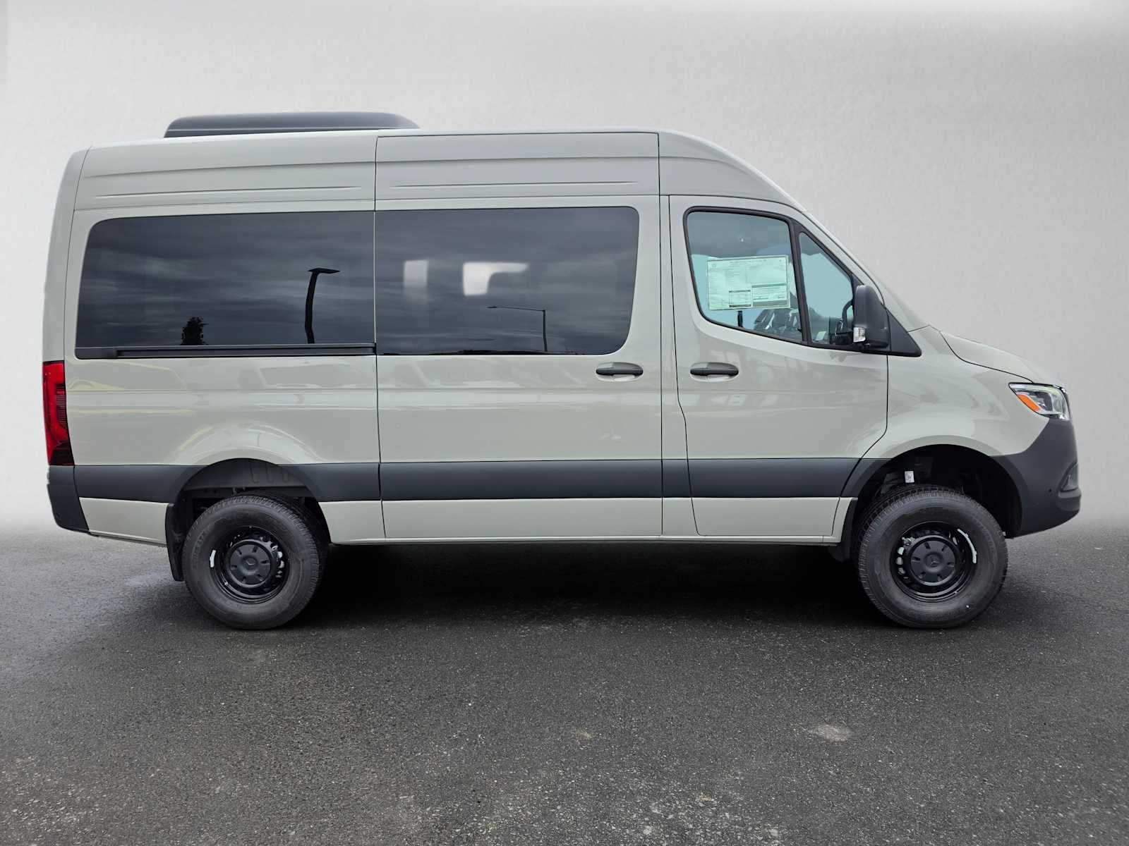 2026 Mercedes-Benz Sprinter Passenger Van 2500 Standard Roof I4 Diesel HO 144 AWD