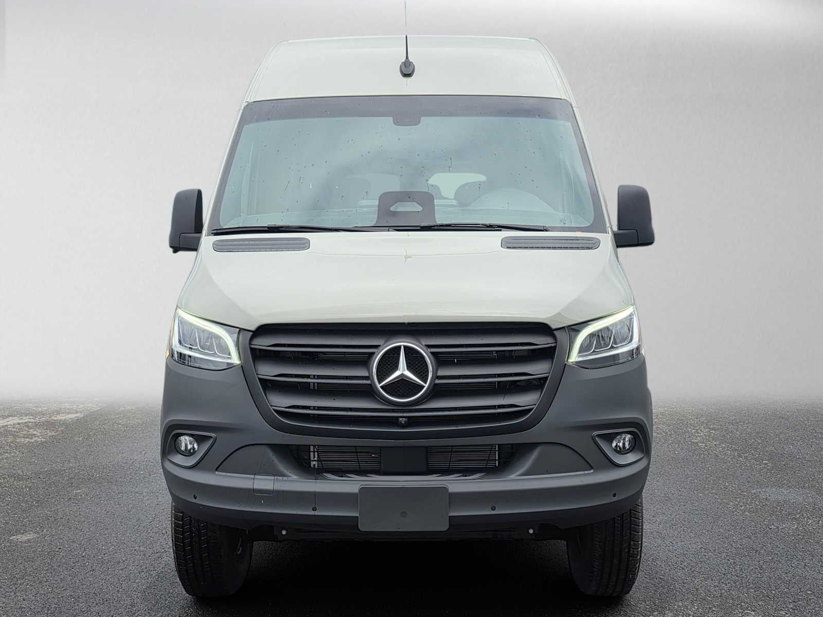 2026 Mercedes-Benz Sprinter Passenger Van 2500 Standard Roof I4 Diesel HO 144 AWD