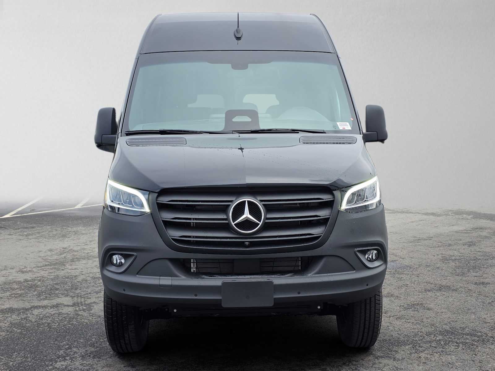 2026 Mercedes-Benz Sprinter Passenger Van 2500 Standard Roof I4 Diesel HO 144 AWD