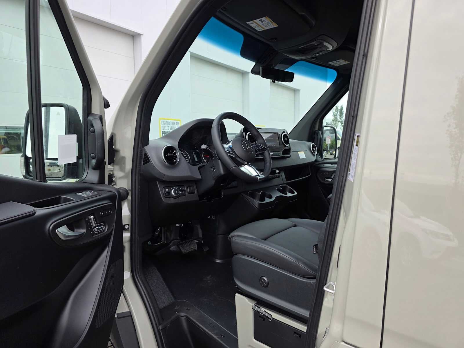 2026 Mercedes-Benz Sprinter Passenger Van 2500 Standard Roof I4 Diesel HO 144 AWD