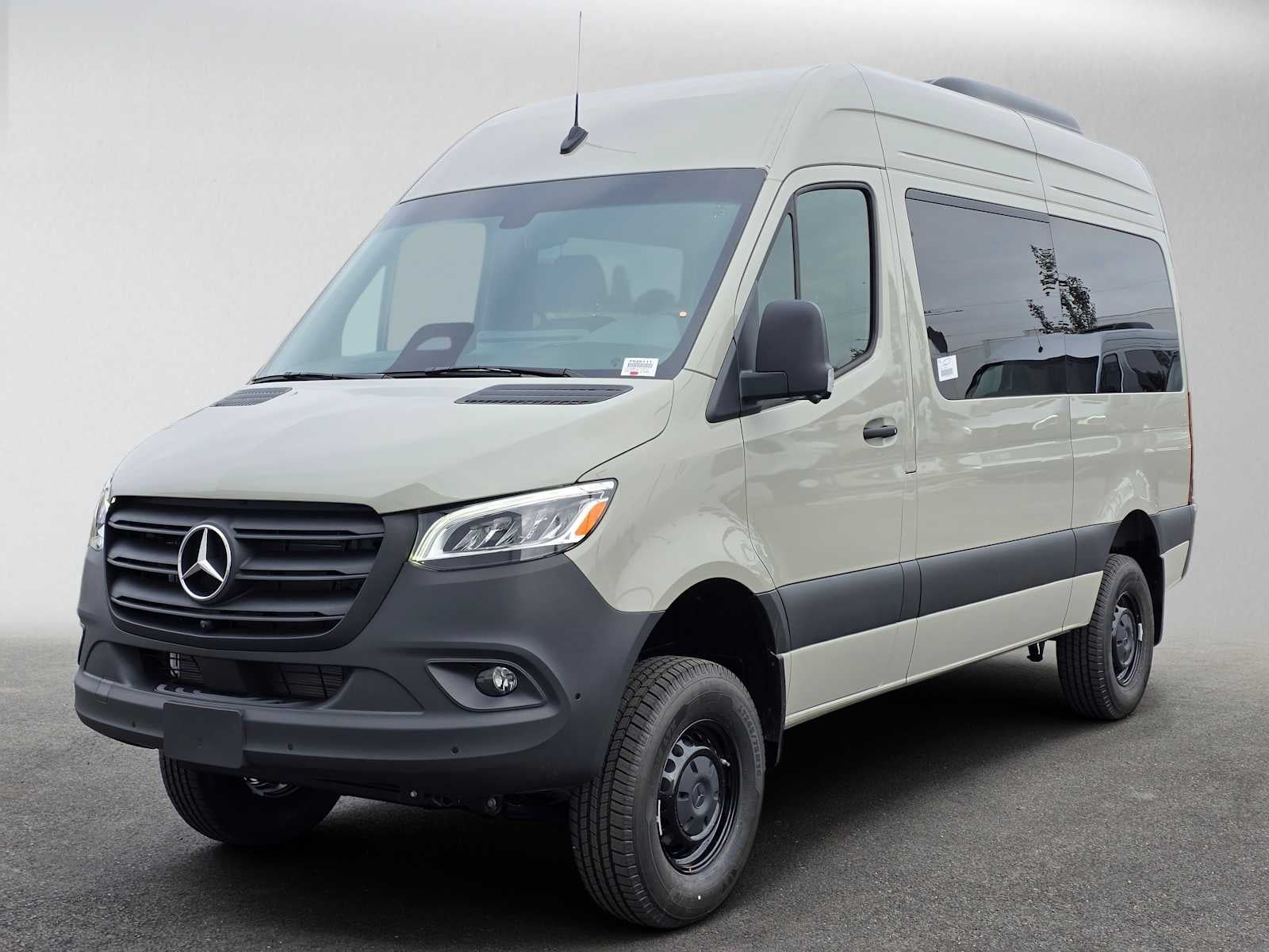 2026 Mercedes-Benz Sprinter Passenger Van 2500 Standard Roof I4 Diesel HO 144 AWD