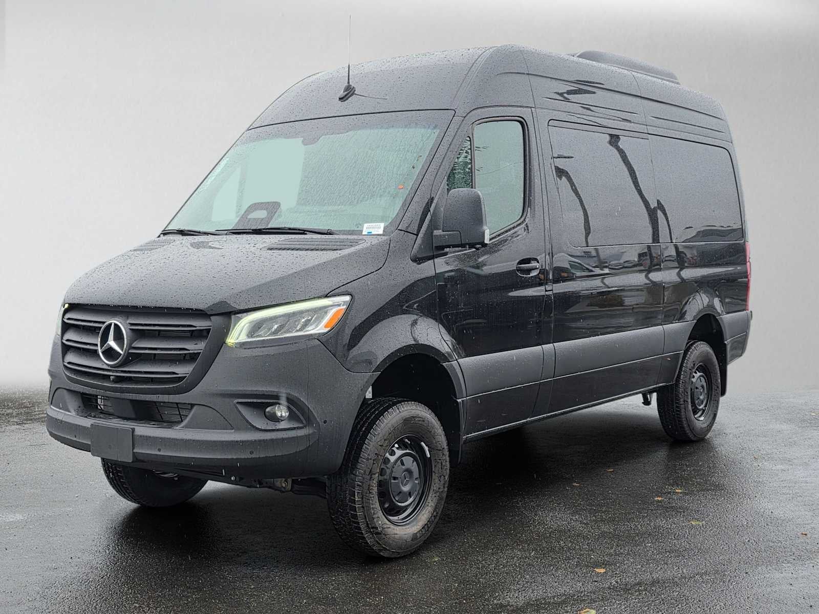 2026 Mercedes-Benz Sprinter Passenger 2500 Standard Roof I4 Diesel HO 144 AWD