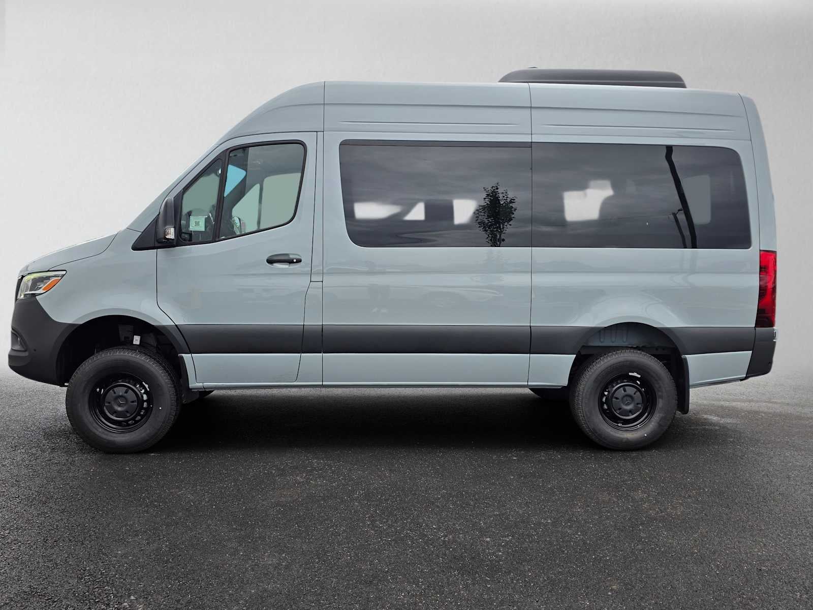 2026 Mercedes-Benz Sprinter Passenger Van 2500 Standard Roof I4 Diesel HO 144 AWD