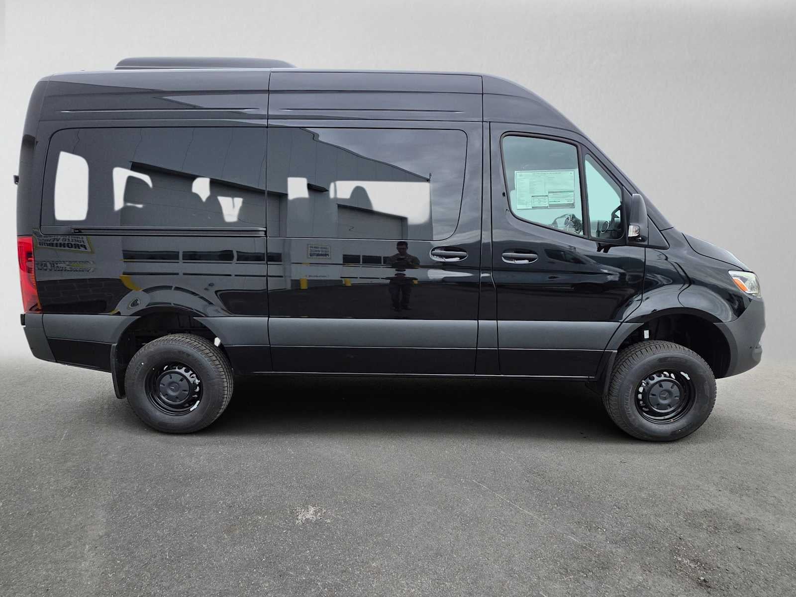 2026 Mercedes-Benz Sprinter Passenger Van 2500 Standard Roof I4 Diesel HO 144 AWD