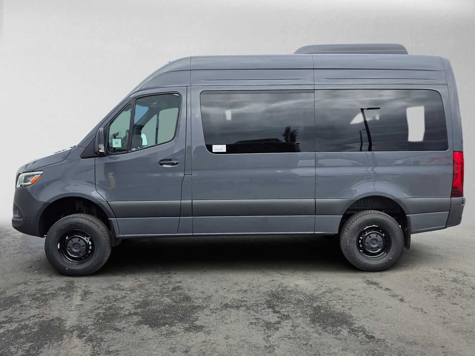 2026 Mercedes-Benz Sprinter Passenger Van 2500 Standard Roof I4 Diesel HO 144 AWD