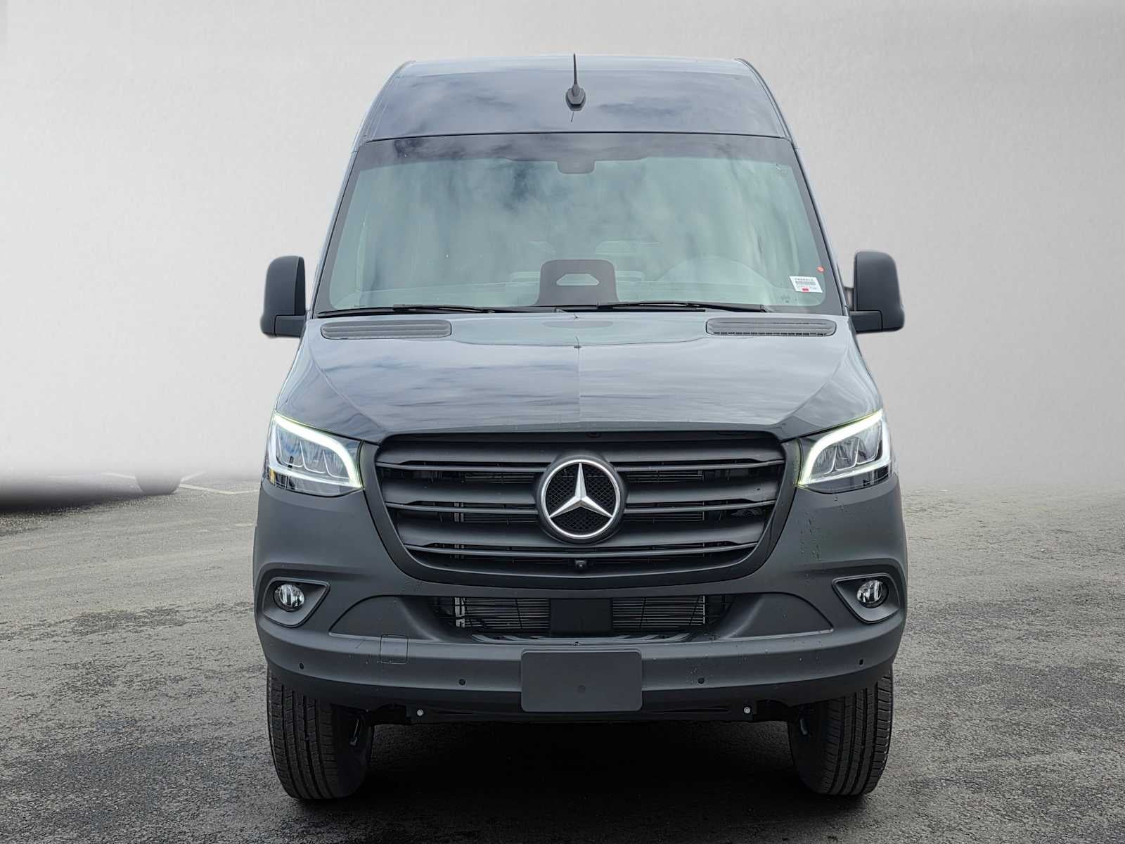 2026 Mercedes-Benz Sprinter Passenger Van 2500 Standard Roof I4 Diesel HO 144 AWD
