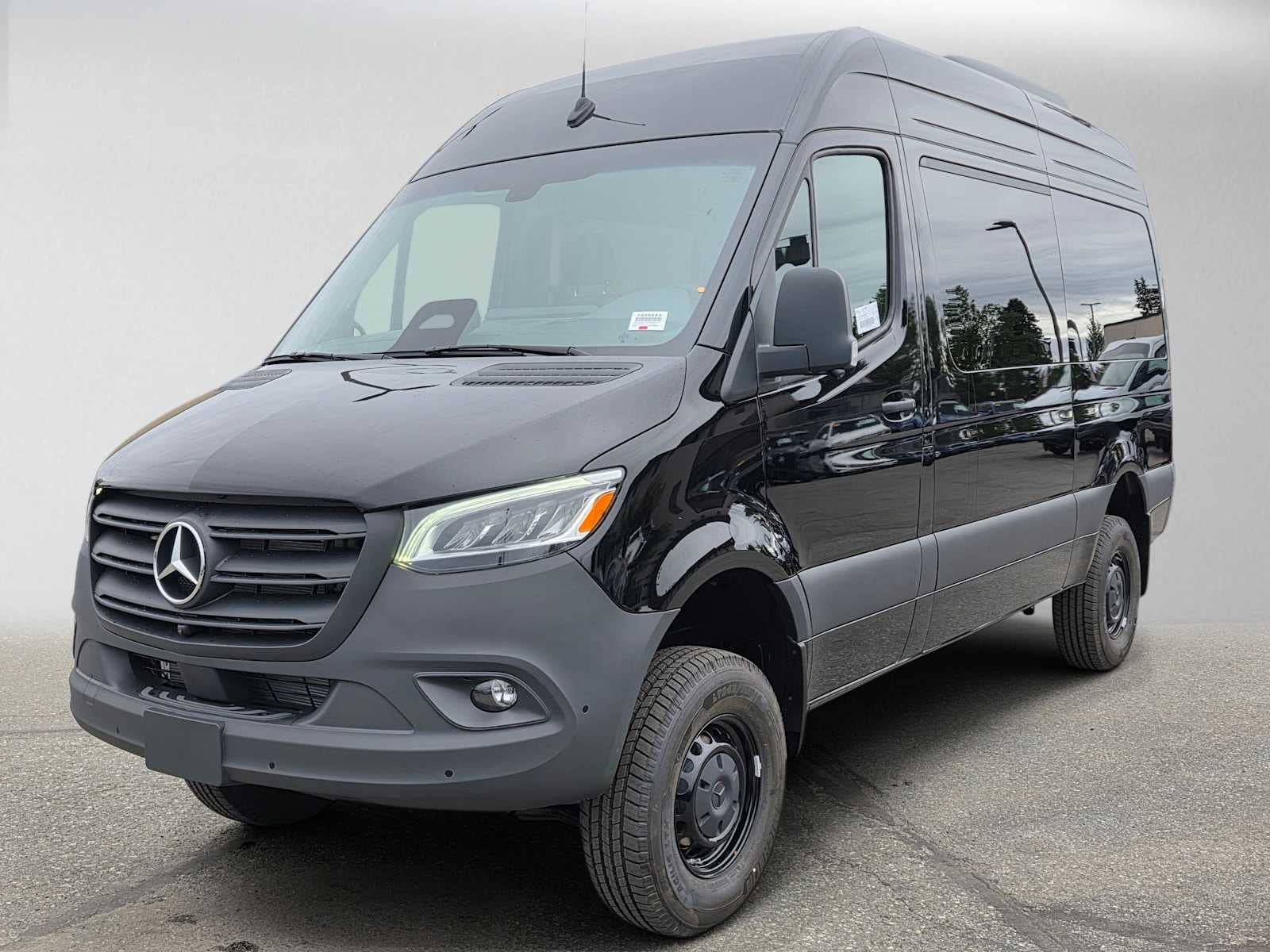 2026 Mercedes-Benz Sprinter Passenger Van 2500 Standard Roof I4 Diesel HO 144 AWD