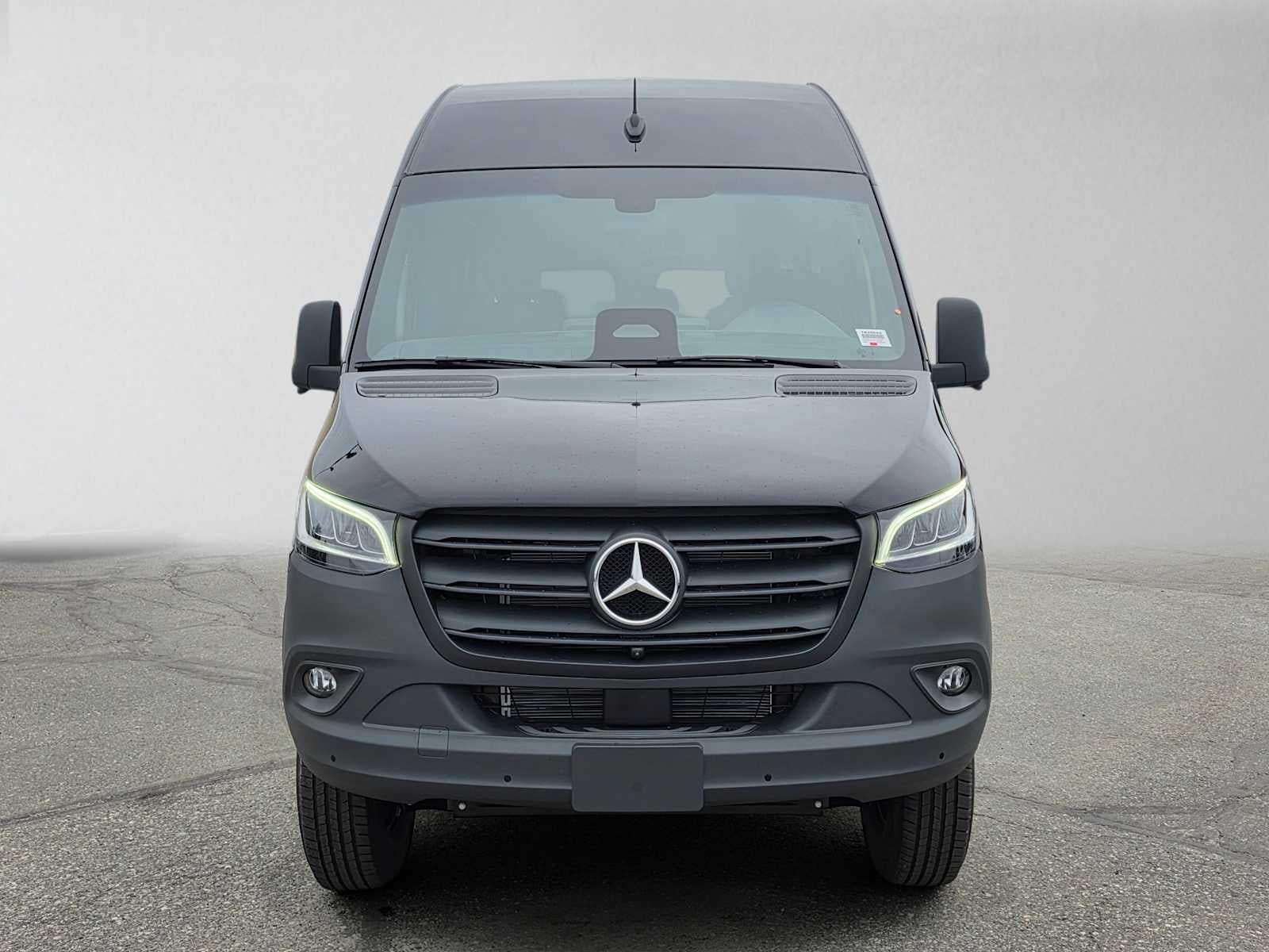 2026 Mercedes-Benz Sprinter Passenger Van 2500 Standard Roof I4 Diesel HO 144 AWD