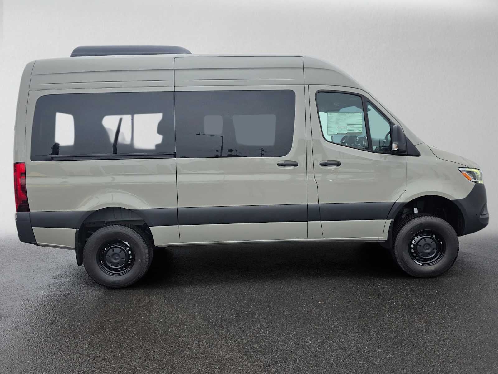 2026 Mercedes-Benz Sprinter Passenger Van 2500 Standard Roof I4 Diesel HO 144 AWD