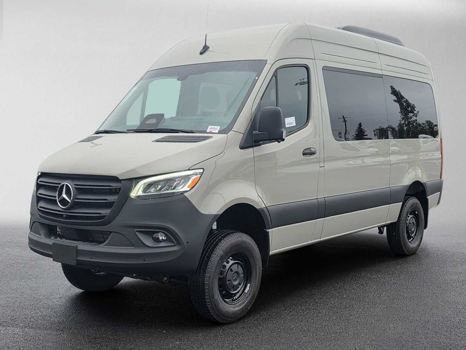 2026 Mercedes-Benz Sprinter Passenger Van 2500 Standard Roof I4 Diesel HO 144 AWD