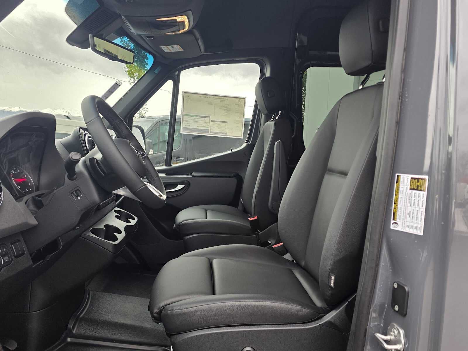 2026 Mercedes-Benz Sprinter Passenger 2500 Standard Roof I4 Diesel HO 144 AWD