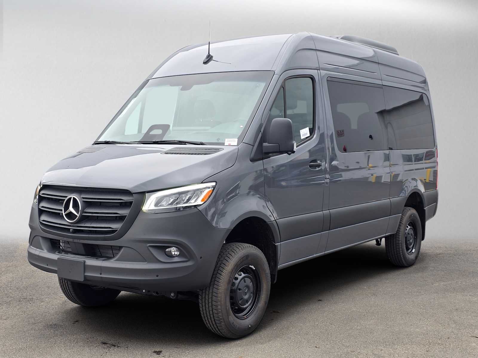 2026 Mercedes-Benz Sprinter Passenger 2500 Standard Roof I4 Diesel HO 144 AWD