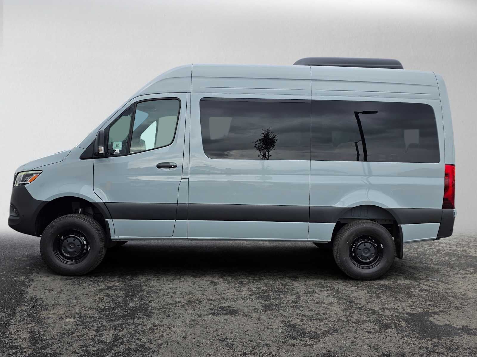 2026 Mercedes-Benz Sprinter Passenger Van 2500 Standard Roof I4 Diesel HO 144 AWD