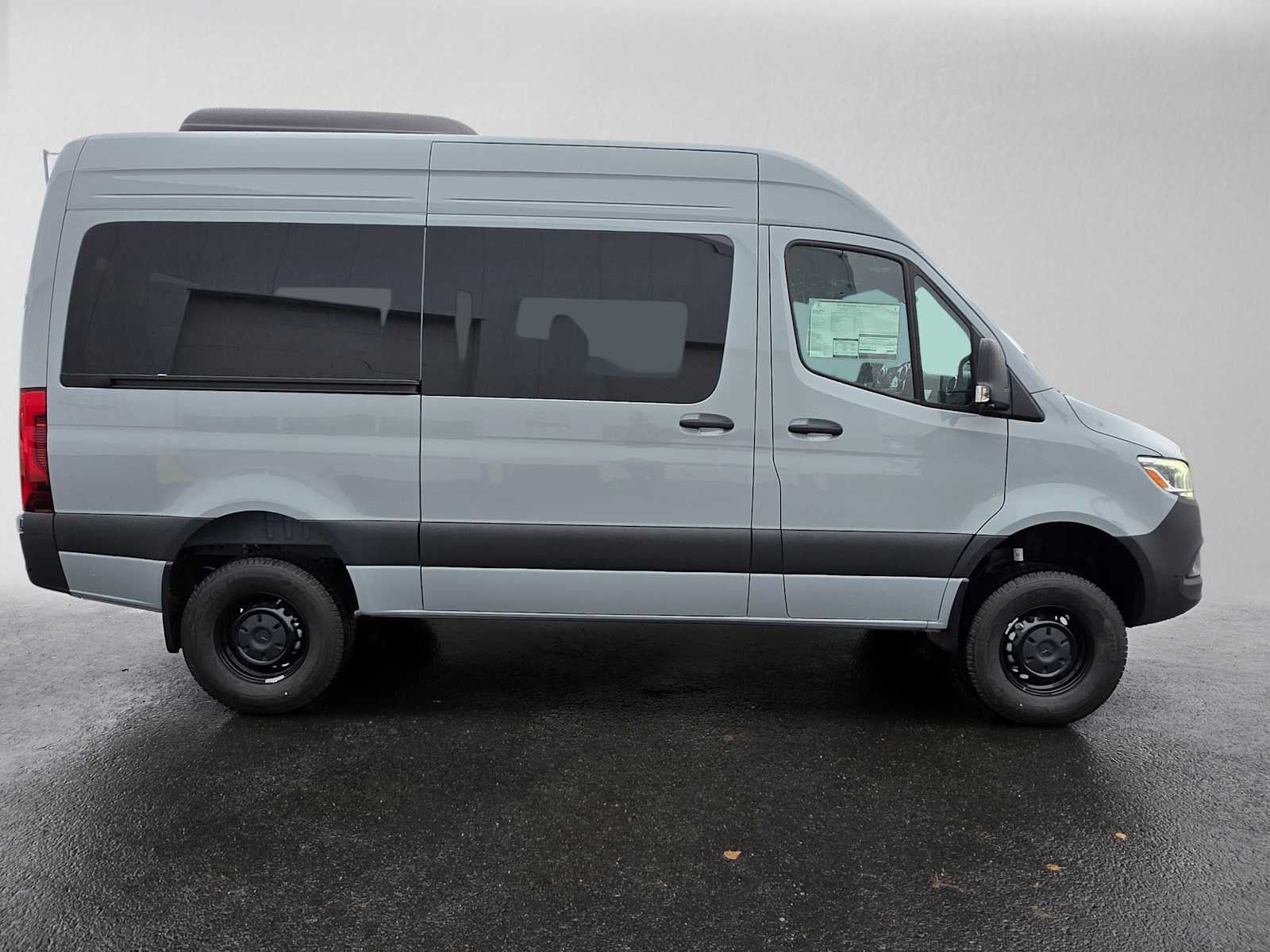 2026 Mercedes-Benz Sprinter Passenger 2500 Standard Roof I4 Diesel HO 144 AWD