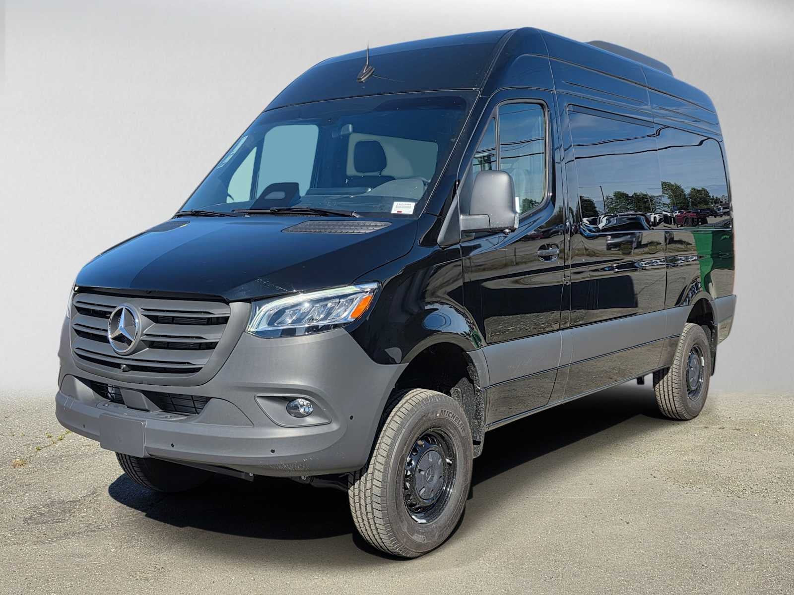 2026 Mercedes-Benz Sprinter Passenger Van 2500 Standard Roof I4 Diesel HO 144 AWD