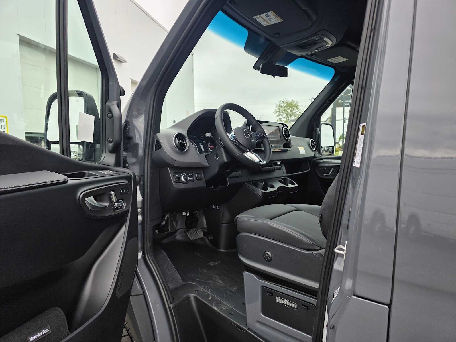 2026 Mercedes-Benz Sprinter Passenger Van 2500 Standard Roof I4 Diesel HO 144 AWD