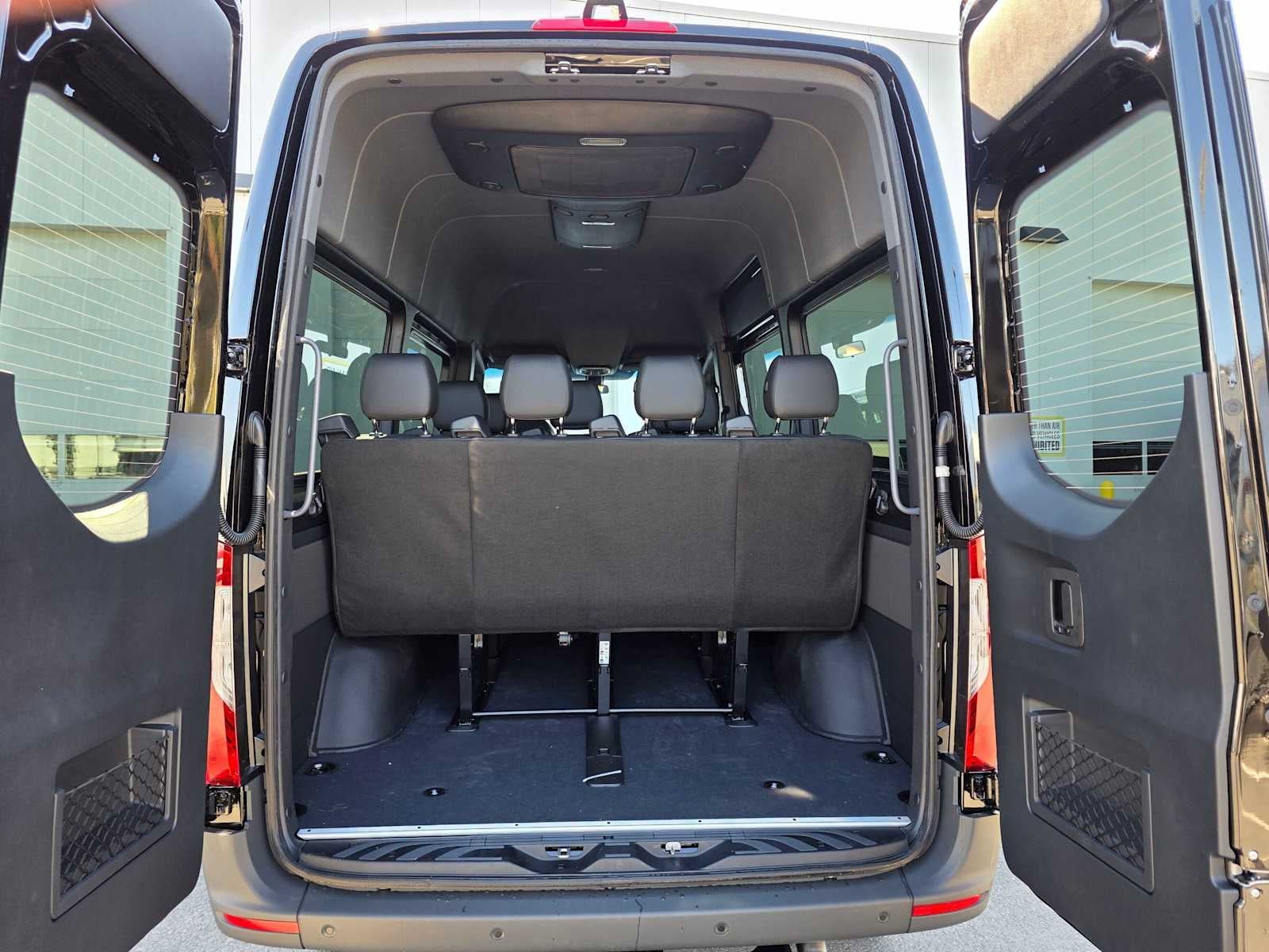 2026 Mercedes-Benz Sprinter Passenger 2500 Standard Roof I4 Diesel HO 144 AWD
