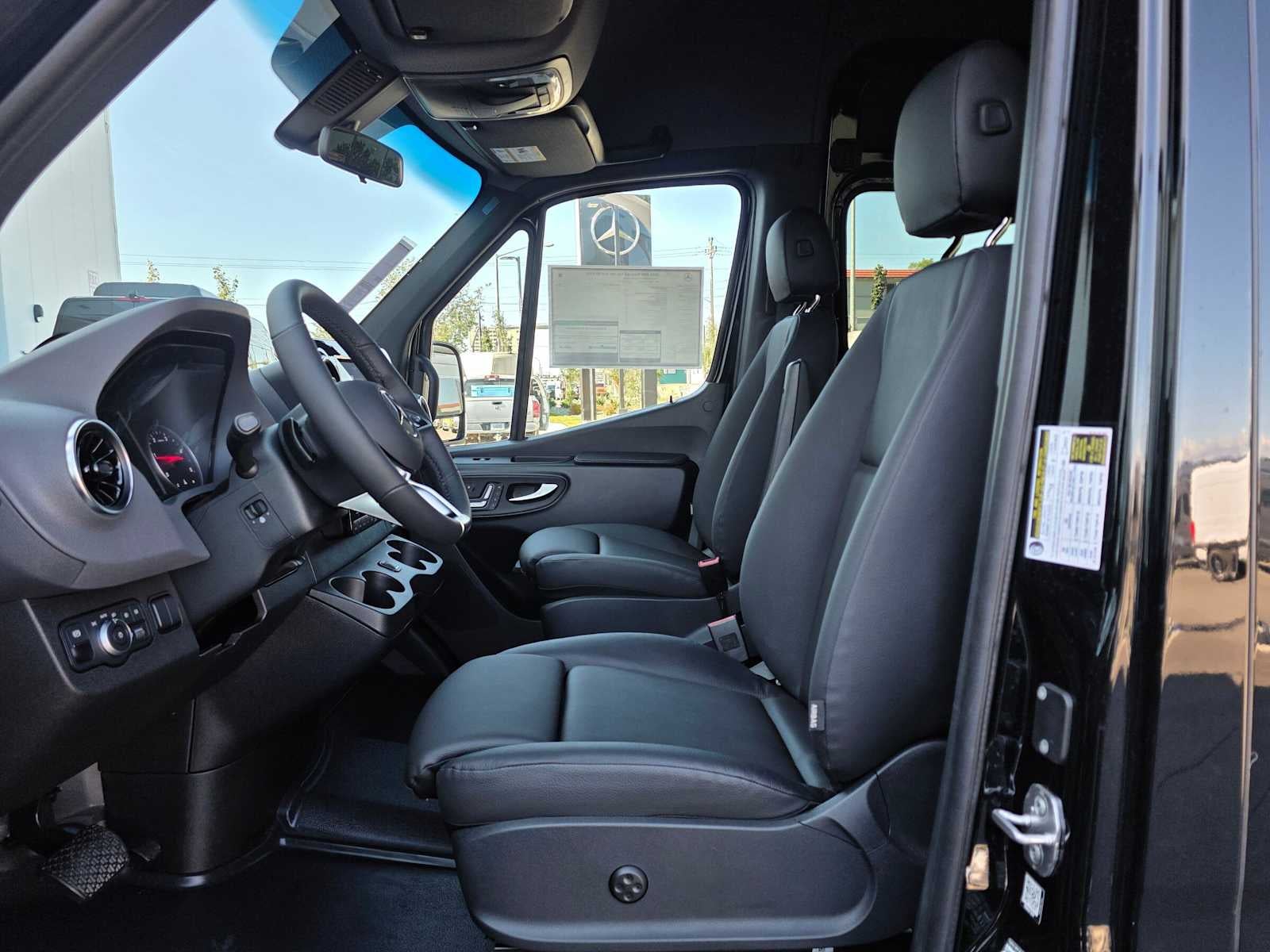 2026 Mercedes-Benz Sprinter Passenger 2500 Standard Roof I4 Diesel HO 144 AWD