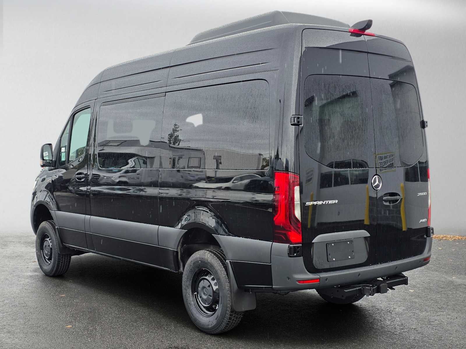2026 Mercedes-Benz Sprinter Passenger 2500 Standard Roof I4 Diesel HO 144 AWD