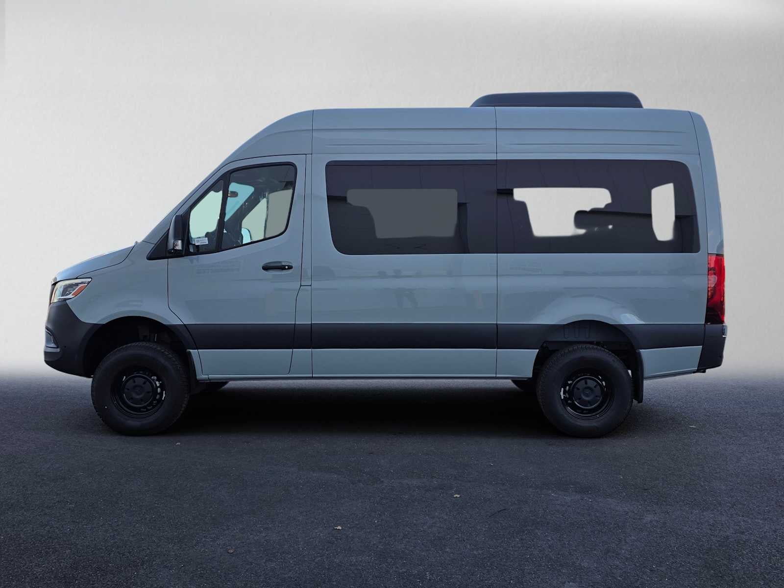 2026 Mercedes-Benz Sprinter Passenger 2500 Standard Roof I4 Diesel HO 144 AWD