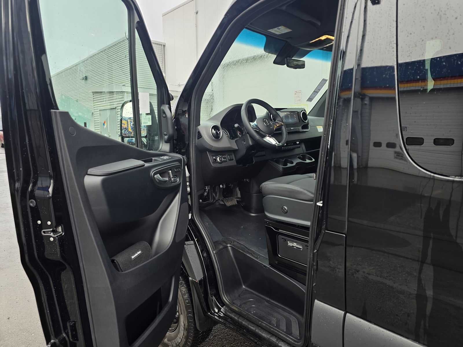 2026 Mercedes-Benz Sprinter Passenger 2500 Standard Roof I4 Diesel HO 144 AWD