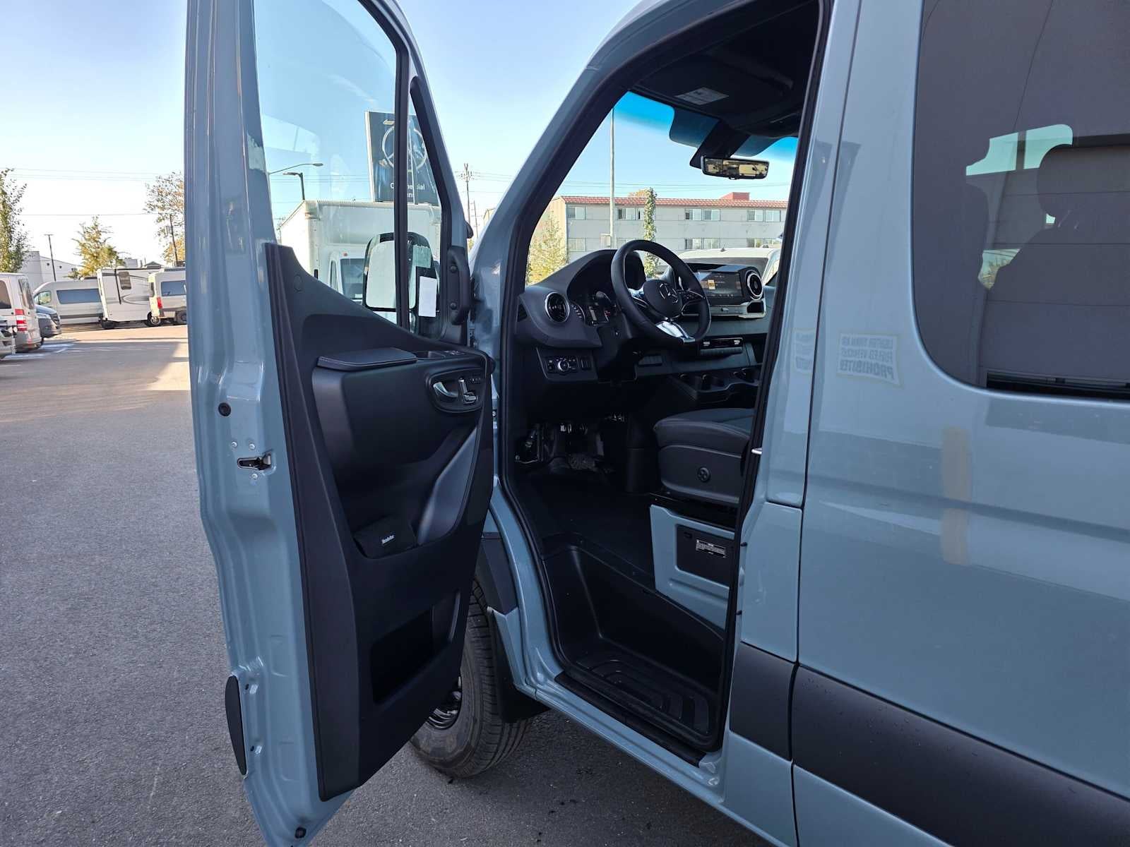 2026 Mercedes-Benz Sprinter Passenger 2500 Standard Roof I4 Diesel HO 144 AWD