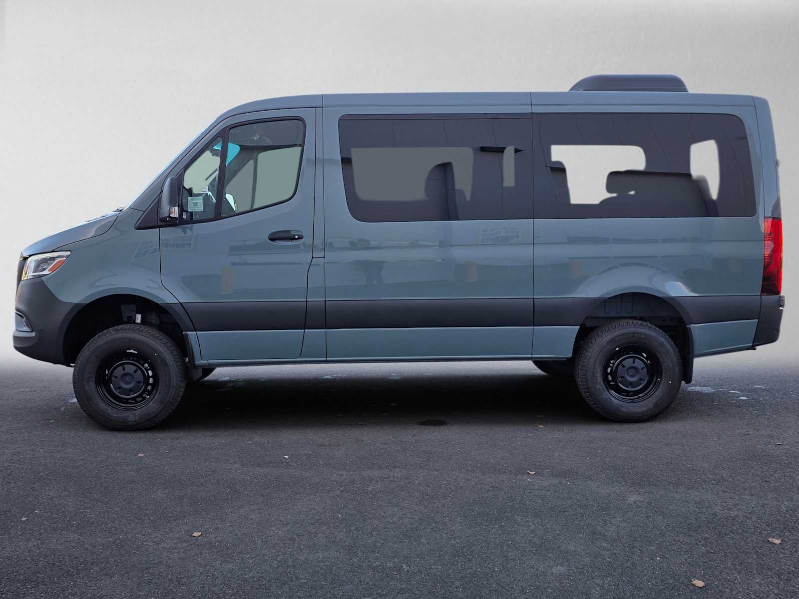 2026 Mercedes-Benz Sprinter Passenger 2500 Standard Roof I4 Diesel HO 144 AWD